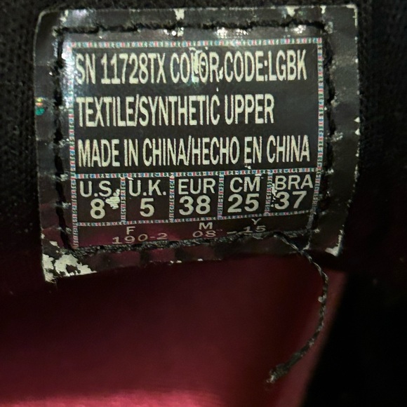 Skechers Skech-Knit Shoes - Picture 11 of 15